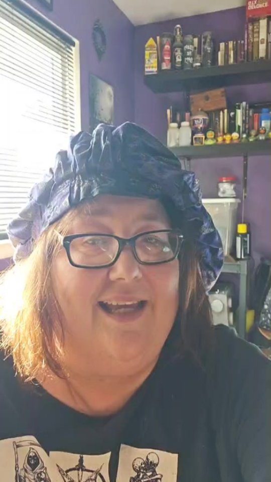 Today we are talking about:
How Pandora got her name.
Christian Pagans
The Universe

AuntiePanPan has been doing the shenanigans of WooWoo since she was 12 years old (at least!)
www.auntiepanpan.com 
#woowoo
#witchcraft
#magick