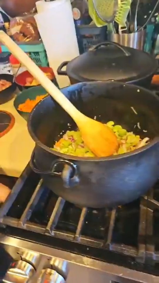 Cooking with Witches tonight!!!!
Witches Bog Stew with
@ravens.and.wolf.kindred
And
@djblackrose
🦇🖤🦇
#witchcooking #kitchenwitch #cauldroncooking #witchyfood
#spookyfood
🦇🖤🦇
Auntiepanpan is always
Ready for Divorce parties, Viking Funerals, Seances & consults
Tips always welcome.
Venmo: @auntiepanpan 
Zelle: 7142745985
Go to
www.auntiepanpan.com