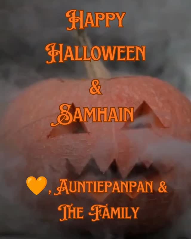 Blessed Samhain and Happy Halloween everyone!!!! I hope to see some of you live at 5pm today for the holiday. This is my new year that I celebrate two months early. Some Witches do not celebrate this as Witches new year, but I do.
I hope you all get the treats you desire this evening.
🎃😁🎃
#happyhalloween🎃 
#blessedsamhain
#Samhain